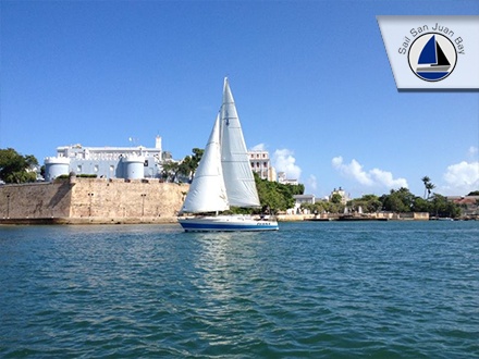 $50 por Sunny Tour para 2 personas por la Bahía de San Juan, incluyendo: Picadera liviana de cortes fríos + 3 Cervezas o Rum Punch por persona, o $70 por Sunset Tour para 2 personas que incluye: Picadera liviana de cortes fríos + 3 Wine Spritzers, tragos o copas de vino, por persona